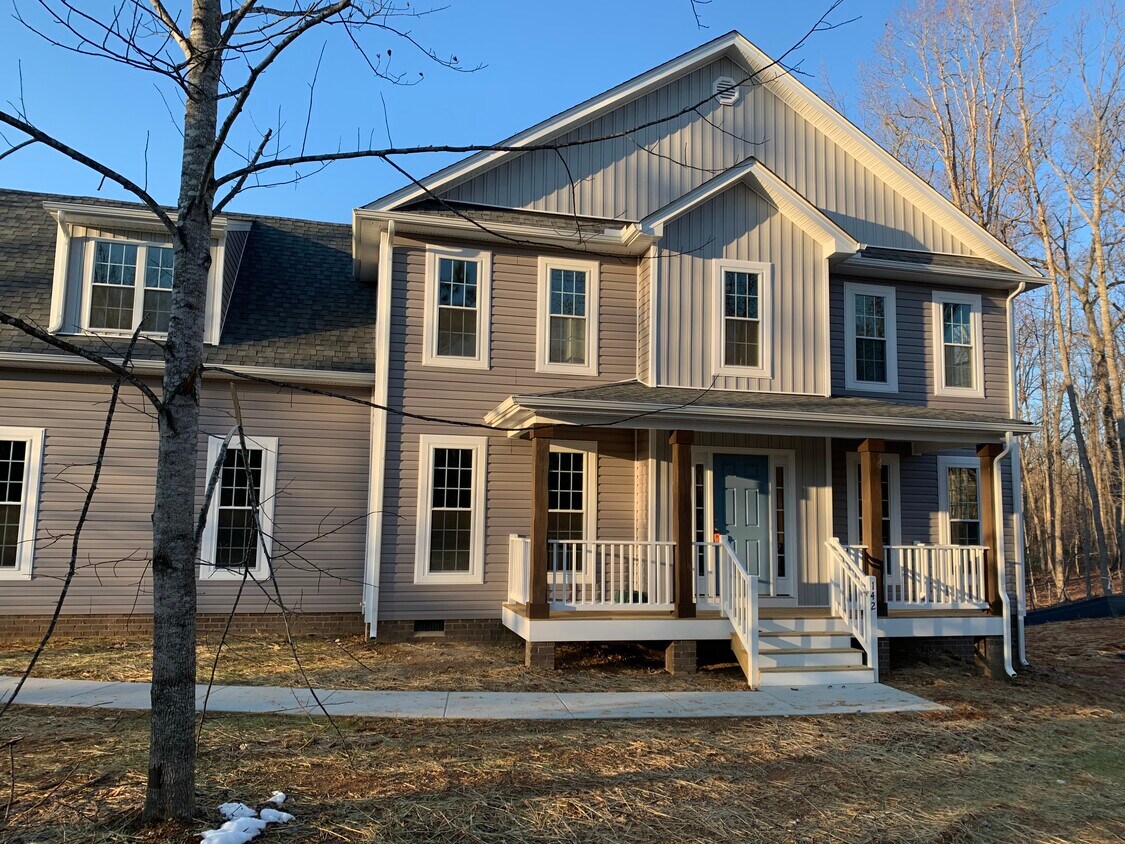 142 Dogwood Way, Troy, VA 22974 House Rental in Troy, VA