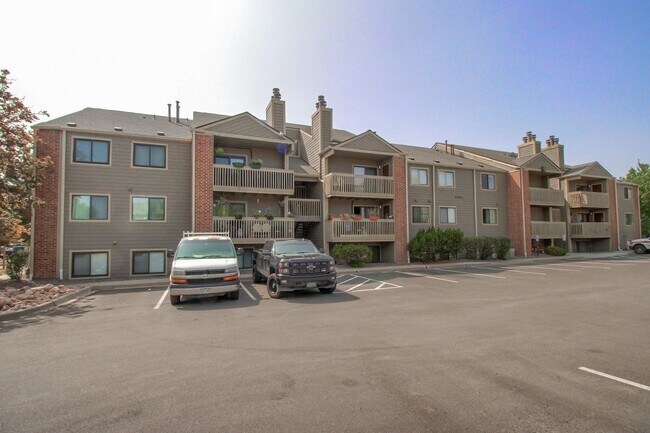 Building Photo - 6350 Oak St