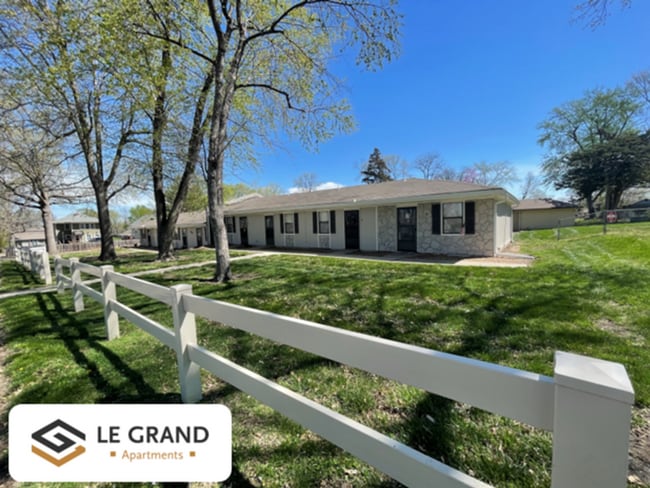 Building Photo - LEGRAND 55+ RETIREMENT VILLAGE