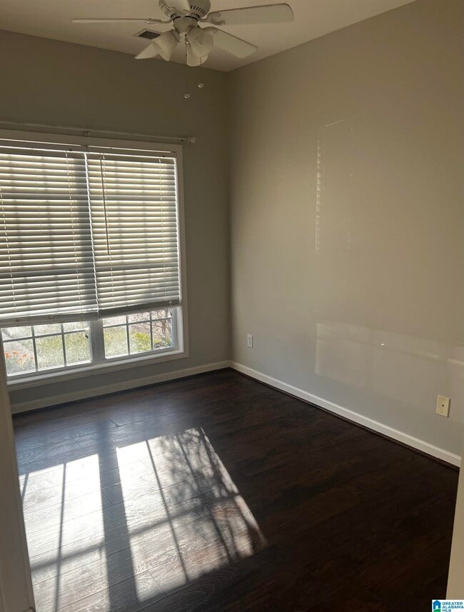 Foto del edificio - 2304 Crowns Ln
