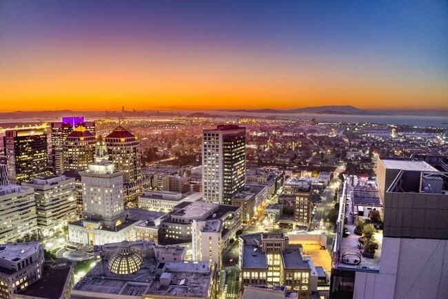 Building Photo - 17th and Broadway