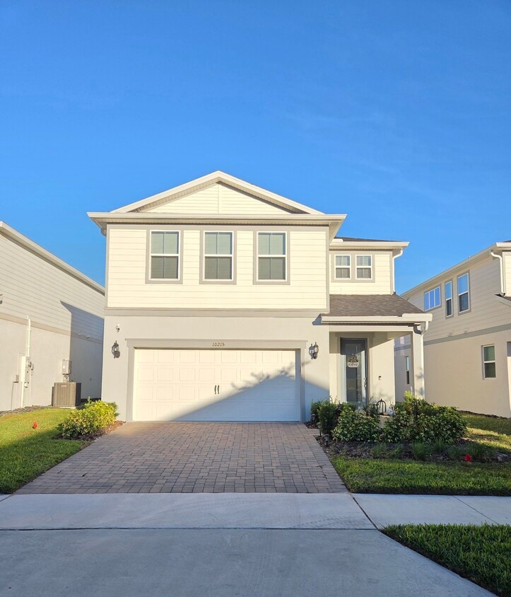 Foto principal - 10215 Pk Ests Ave