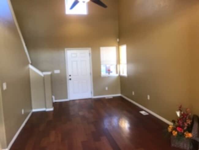 Building Photo - 4420 Bramble Ln
