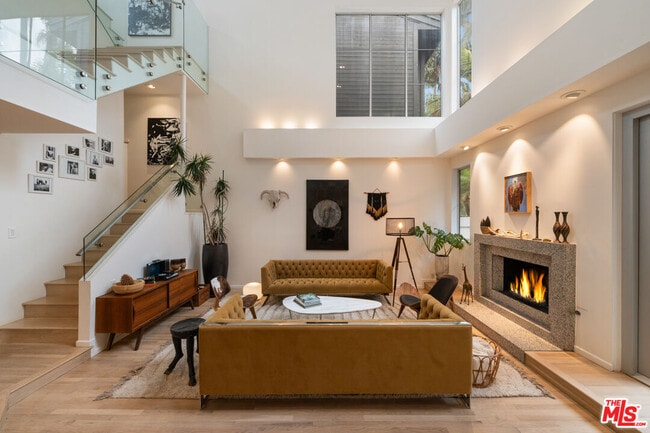 Foto del edificio - 131 Mast Mall