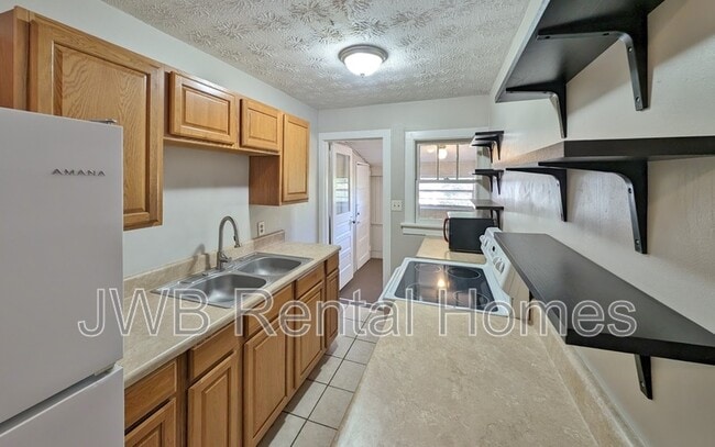 Building Photo - 2941 Selma St