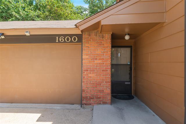 Building Photo - 1600 Brentwood Dr
