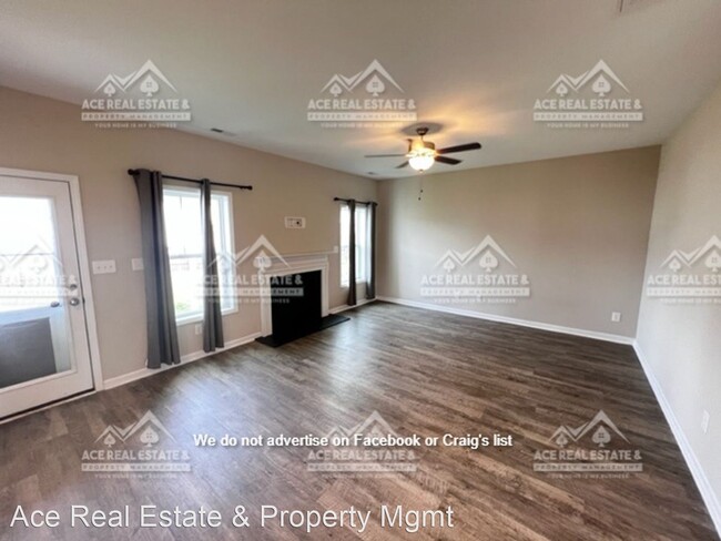 Foto del edificio - 4 br, 2.5 bath House - 2350 Spinning Wheel...