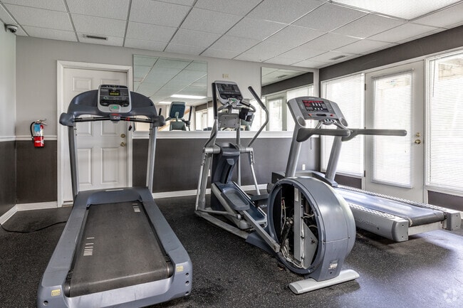 Fitness Center - Prairie Woods Apartments