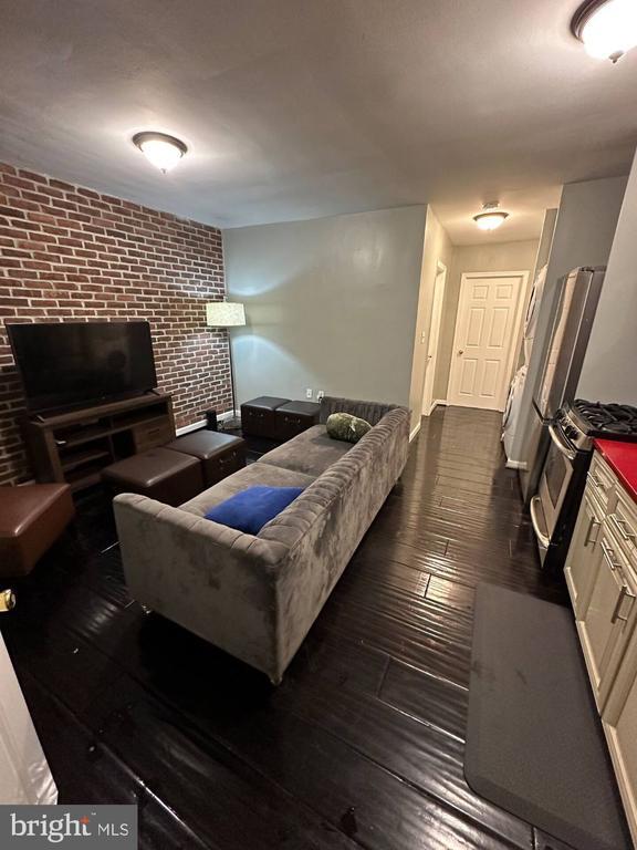 Foto del edificio - 1726 H St NE