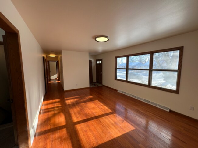 Foto del edificio - 4922 Knox Ln