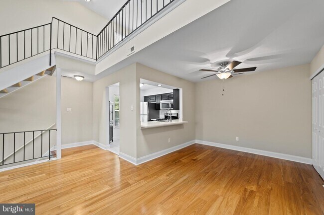 Foto del edificio - 722 Sedgewick Ct