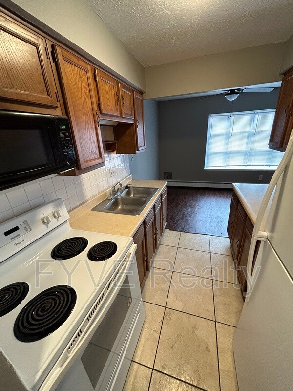 Building Photo - 31622 N Marginal Dr