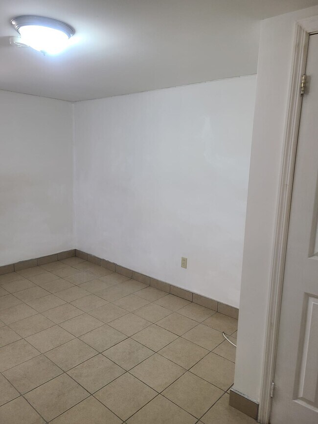 Foto del edificio - 2135 Continental Ave