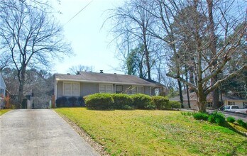 Building Photo - 1910 La Dawn Ln NW