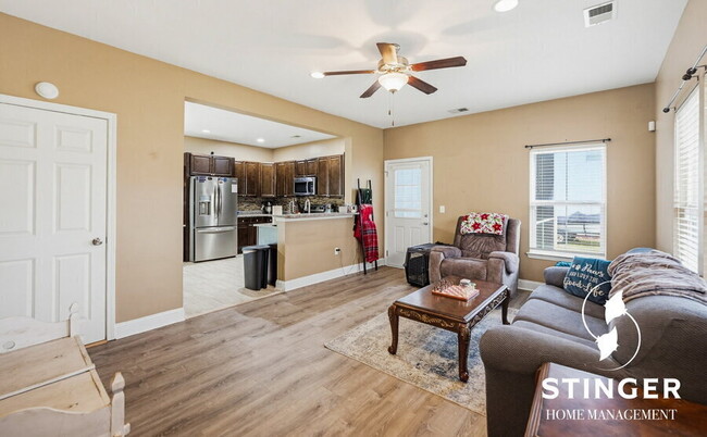 Building Photo - 11 Mint Farm Dr