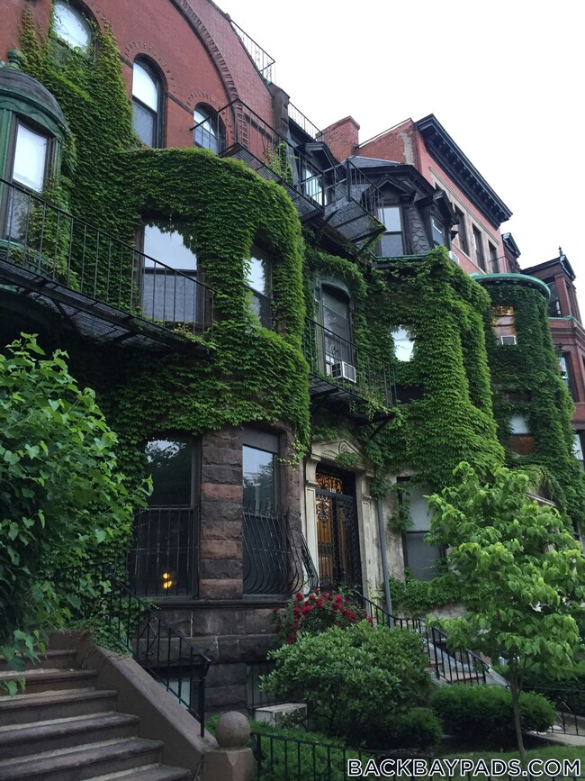 Building Photo - 362 Commonwealth Ave