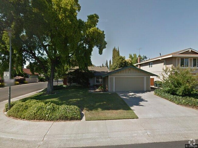 Building Photo - 9245 Caldera Way