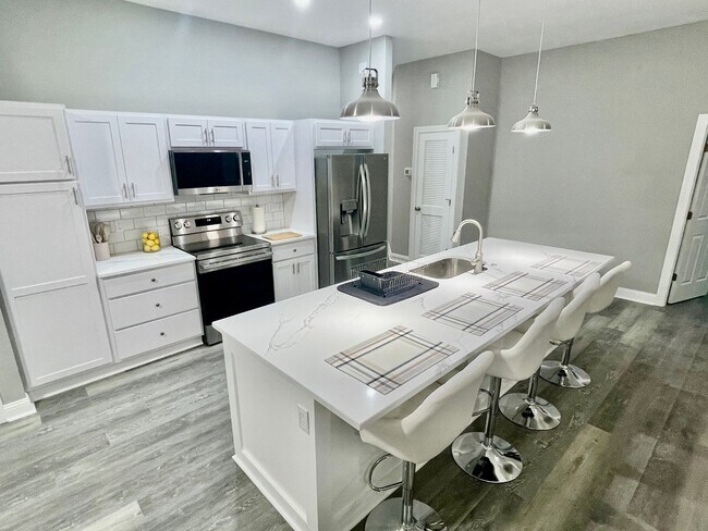 Building Photo - 2115 Purcell Dr