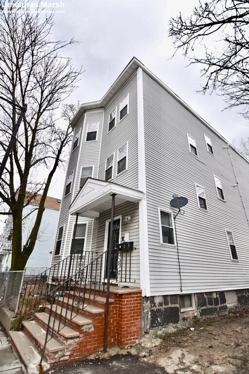 Building Photo - 152 Quincy St