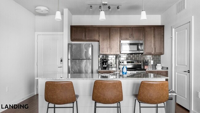 Foto del edificio - 4300 Cromwell Dr