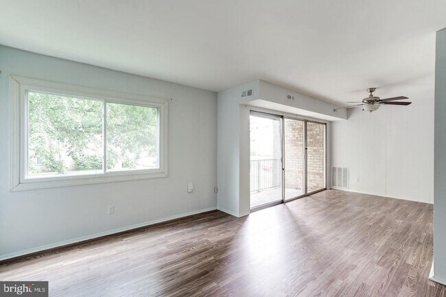 Foto del edificio - 2904 Kings Chapel Rd