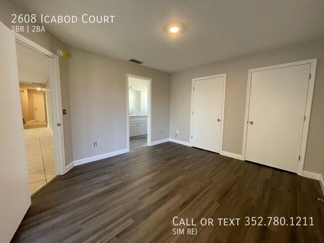 Building Photo - NEWLY RENOVATED 3/2 Duplex near Sleepy Hol...
