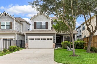 Building Photo - 7808 Janak Dr