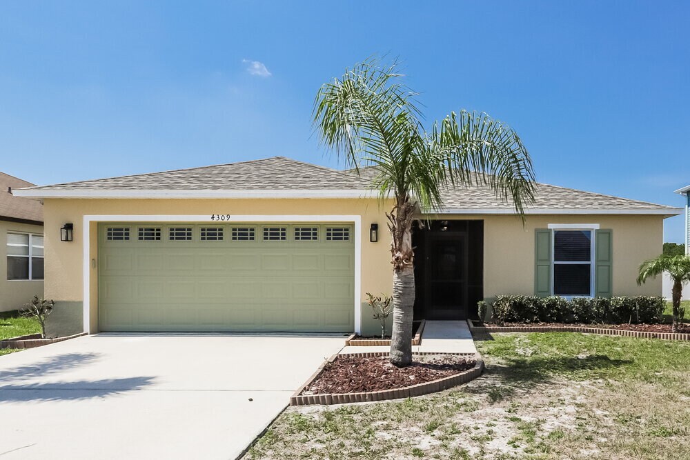 Primary Photo - 4309 Cinemark Ct