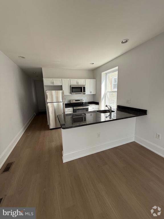 Building Photo - 166 Kalos St