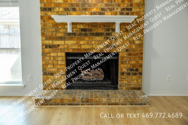 Foto del edificio - 1224 Mockingbird Ln