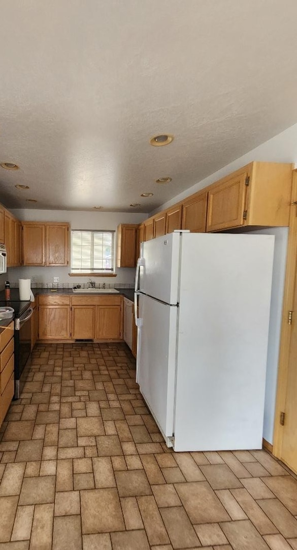 Building Photo - 2-bedroom 2-bath duplex