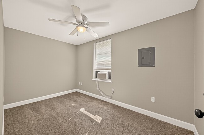 Building Photo - 5711 Brady St