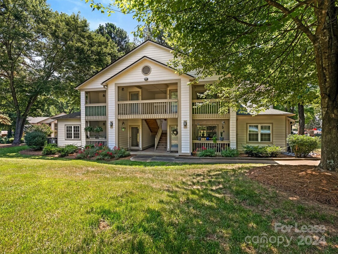 Primary Photo - 1042 Churchill Downs Ct