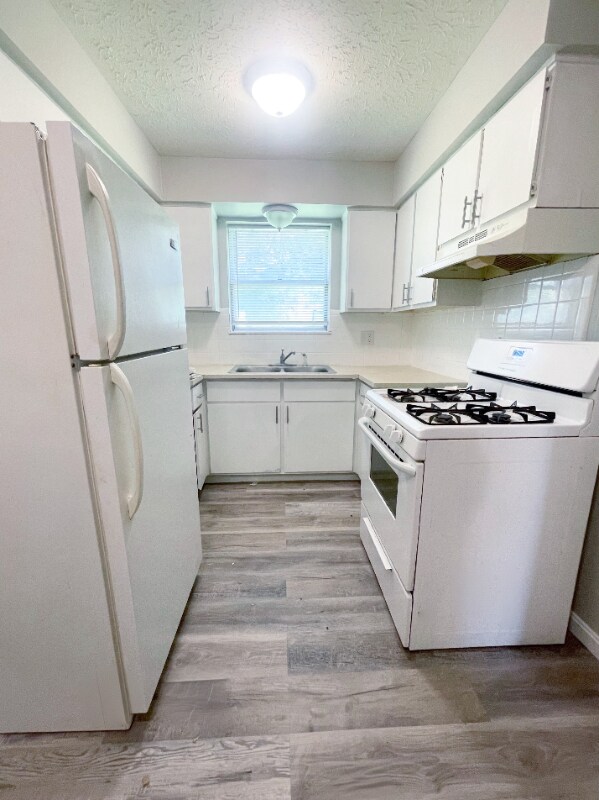 442 Sheraton Dr NW, North Canton, OH 44720 Condo for Rent in North