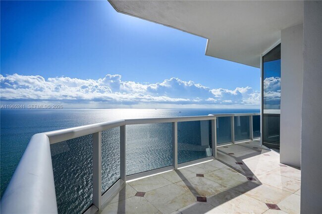 Building Photo - 4775 Collins Ave