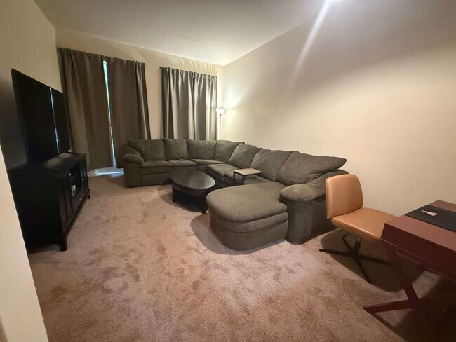 Foto del edificio - "Furnished Urban Oasis: Spacious 1-Bedroom in Prime St. Louis Location, SOULARD – 900 Sq Ft of Co...