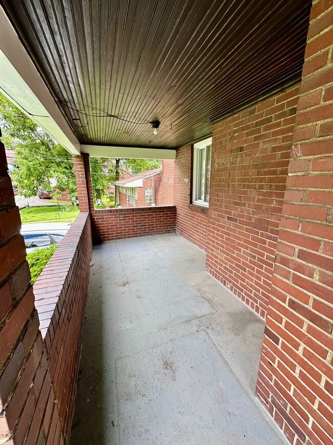 Photo - 2156 Sampson Street House