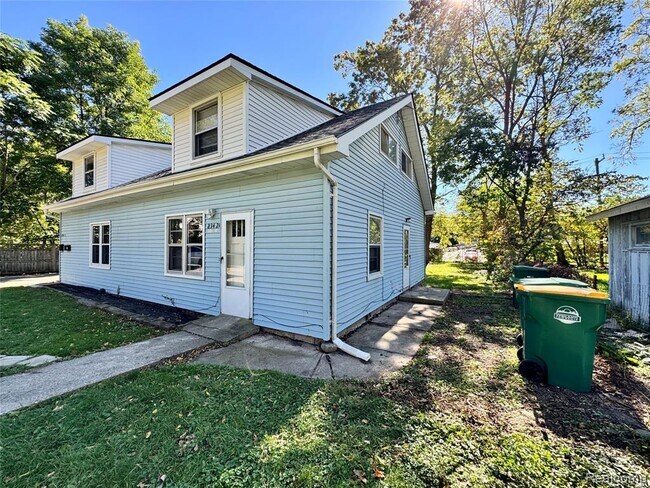 Foto del edificio - 834 E Cross St