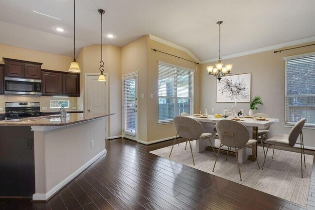 Foto del edificio - 10620 Desert Willow Loop