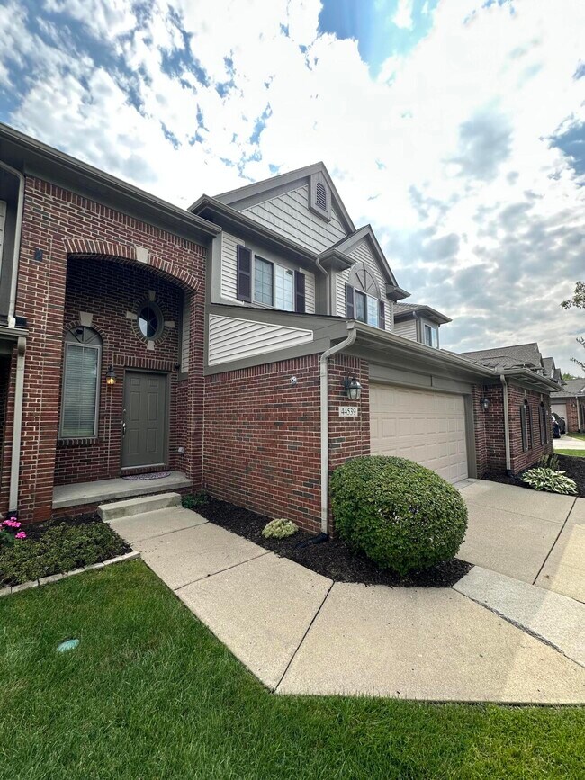 Foto del edificio - 44539 Heather Ln