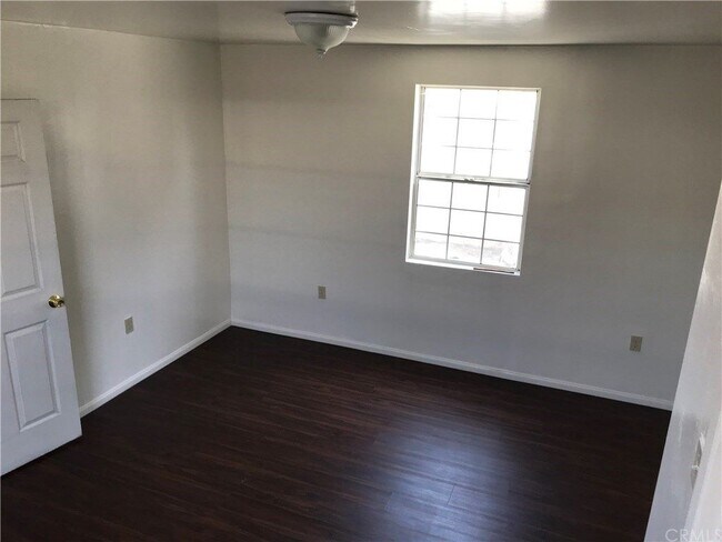 Foto del edificio - 840 E 76th St