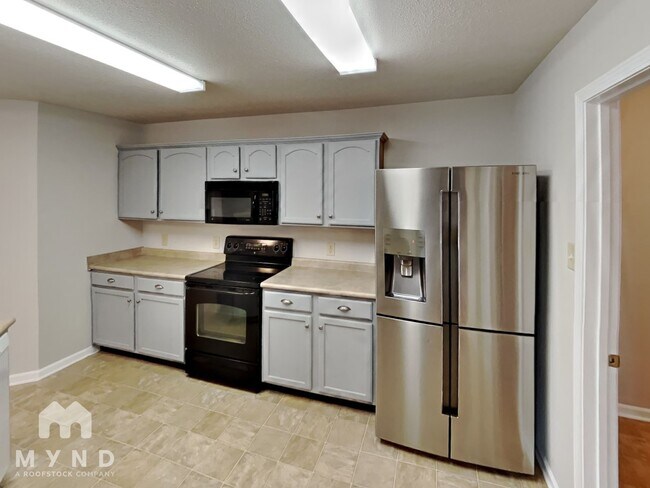 Building Photo - 14035 Lawrence Farm Ln