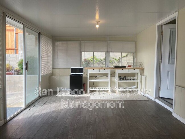 Foto del edificio - 5442 San Onofre Terrace