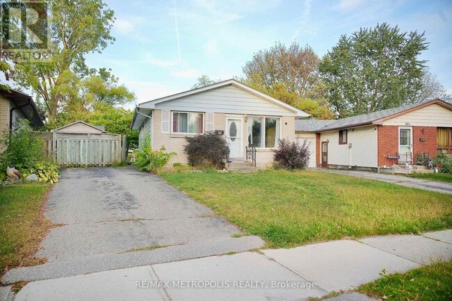 Building Photo - 176 Culver Crescent