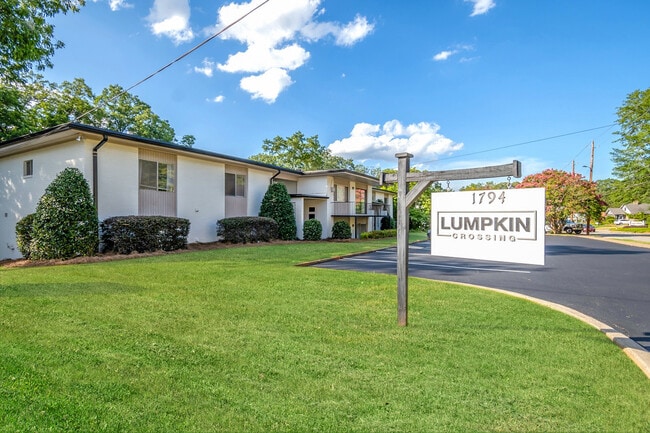 Building Photo - 1794 S Lumpkin St