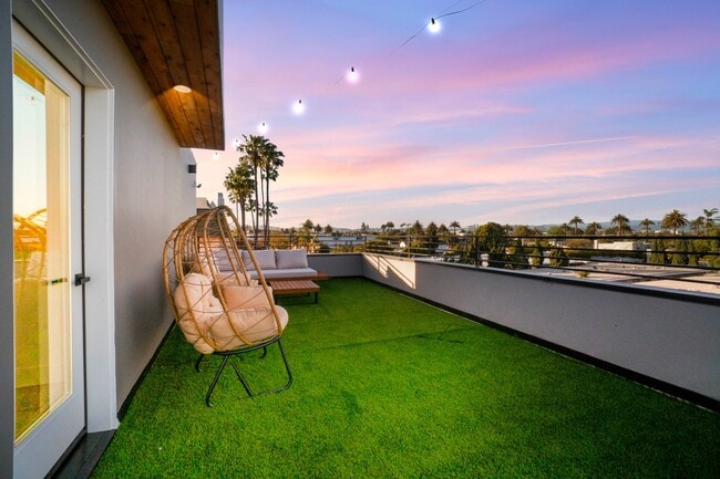 Foto del edificio - 3917 Inglewood Blvd