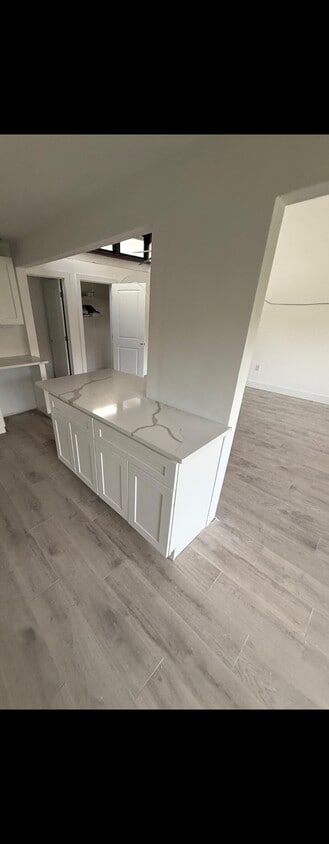 Primary Photo - 500 Park Blvd S