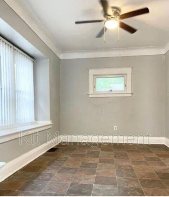 Foto del edificio - 828 Toronto Ave