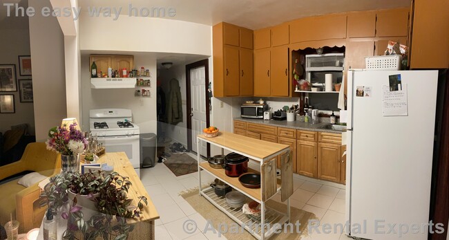 Foto del edificio - 3+/4 BR - Close to Malden Center - Bike Pa...