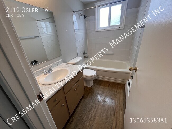 Photo du bâtiment - 1 bed 1 bath APARTMENT located downtown Regina, SK